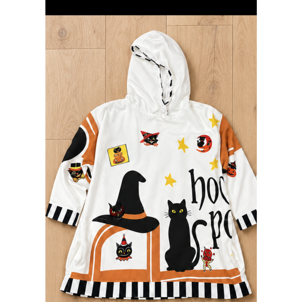 "Hocus Pocus" — Retro Halloween Hooded Pullover Sweatshirt